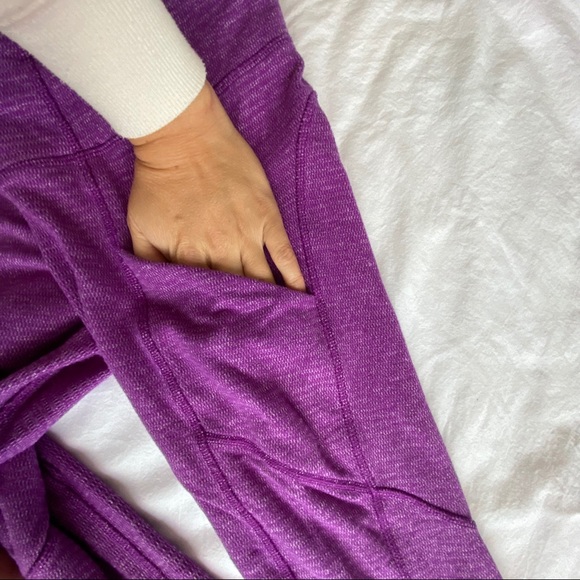 Purple lululemon leggings with pockets - Picture 5 of 6
